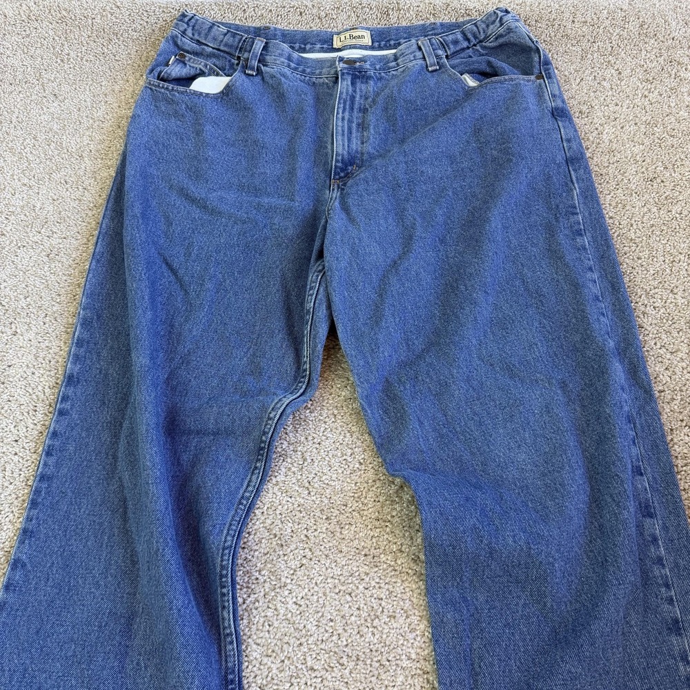 L.L. Bean Comfort Waist Relaxed Fit Jeans Mens 40x34 Med Wash Denim Straight